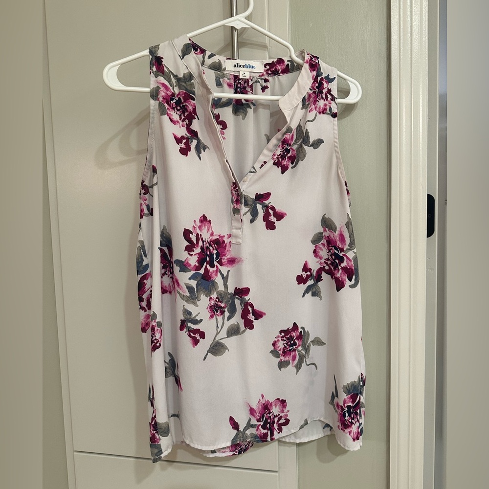 Floral Sleeveless Blouse